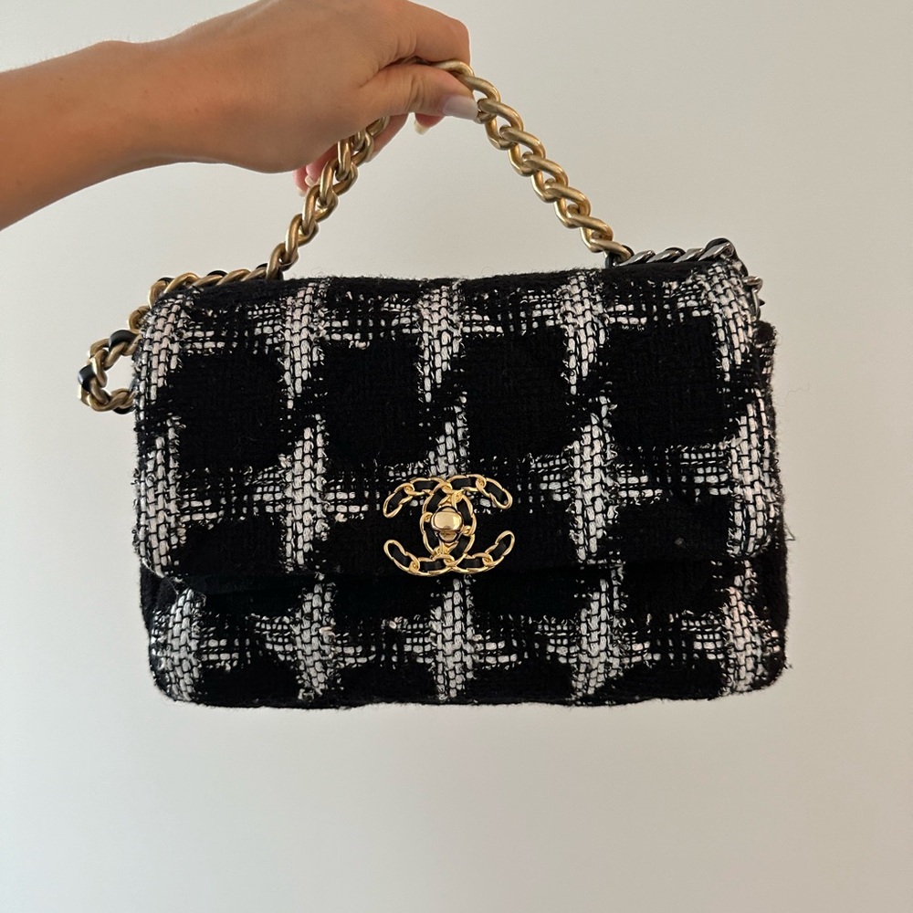 Chanel 19 black white tweed size small